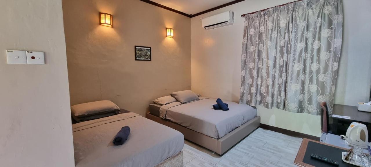 Pandan Laut Beach Resort Kampung Penarik Extérieur photo