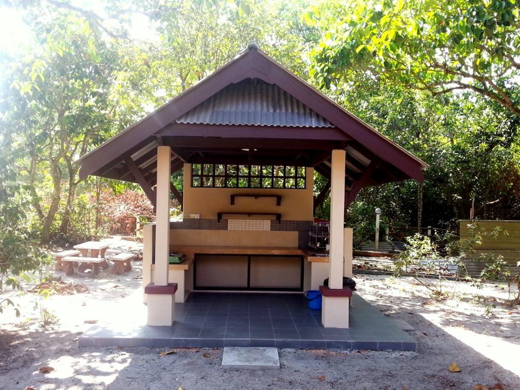 Pandan Laut Beach Resort Kampung Penarik Extérieur photo